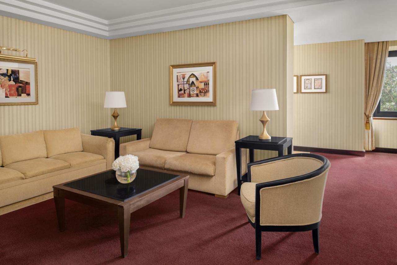 Intercontinental Riyadh By Ihg Luaran gambar A suite at the InterContinental Vienna