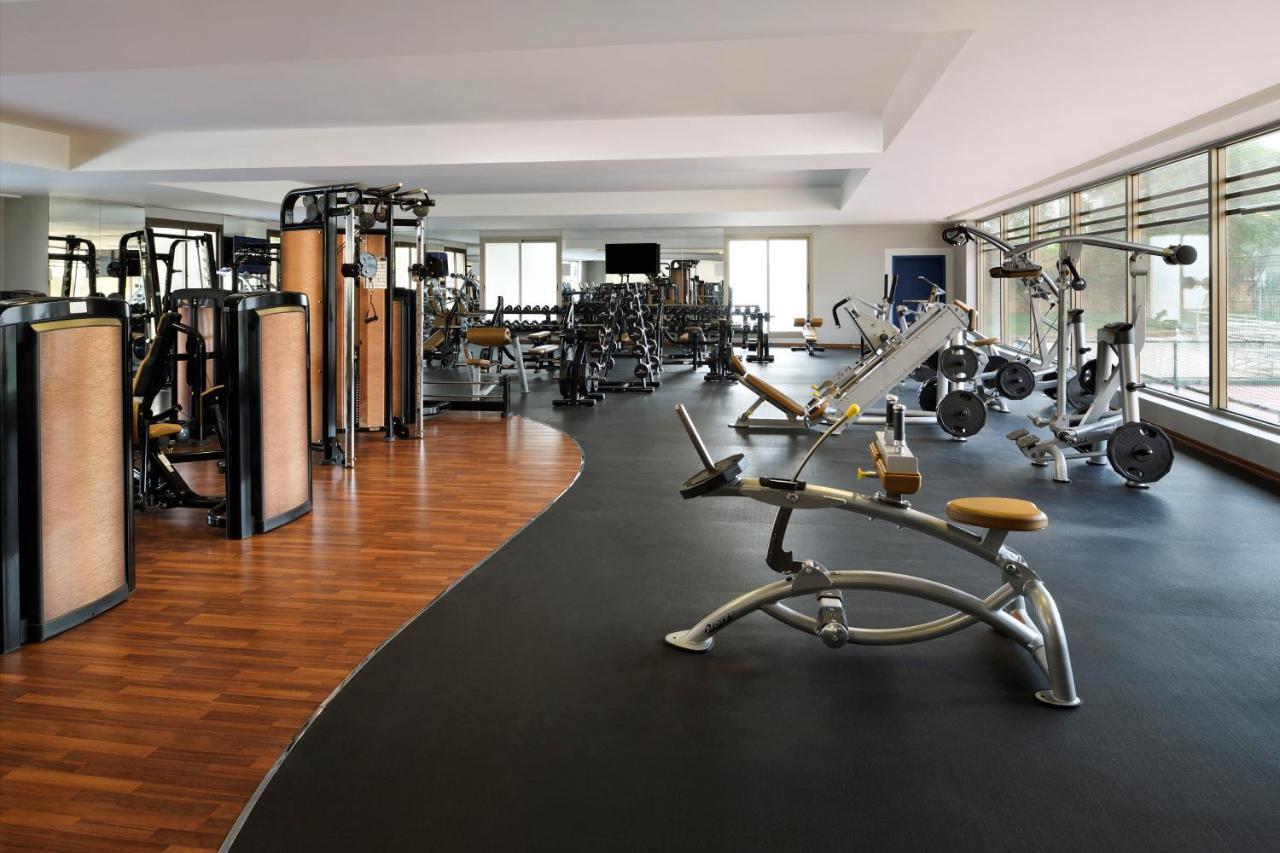 Intercontinental Riyadh By Ihg Luaran gambar A gym in a hotel