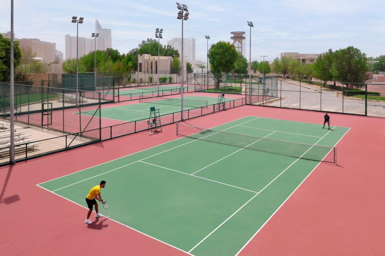 Intercontinental Riyadh By Ihg Luaran gambar Tennis courts at the Arizona State University Tennis and Swim Center