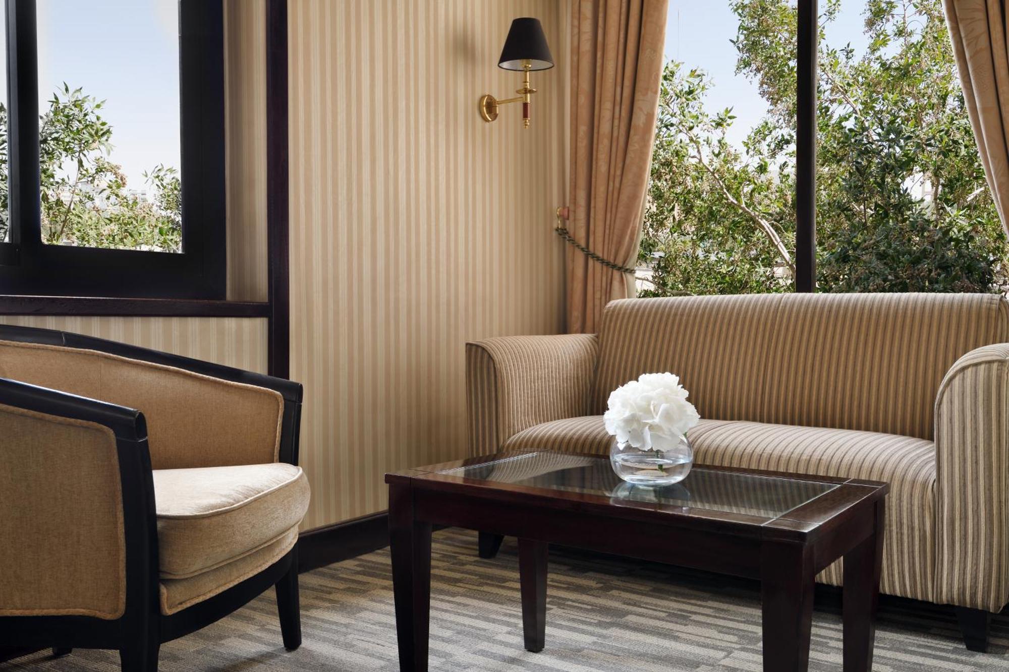 Intercontinental Riyadh By Ihg Luaran gambar A room at the hotel